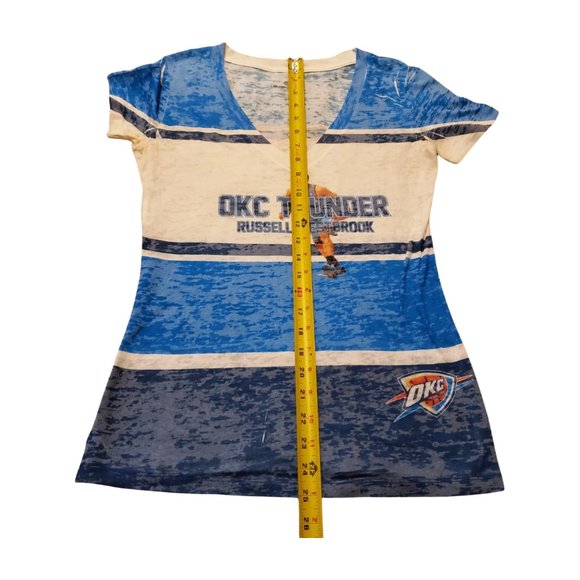 OKC Thunder Russell Westbrook V-Neck Tee Women’s M - Picture 10 of 11
